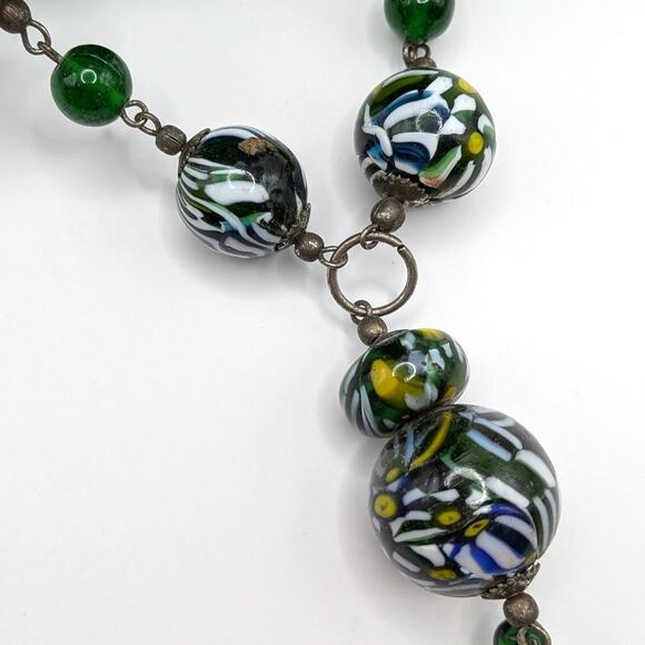 Vintage Heavy Art Glass Green and White Millefiori Beaded Necklace 27.5in *READ - Picture 5 of 11